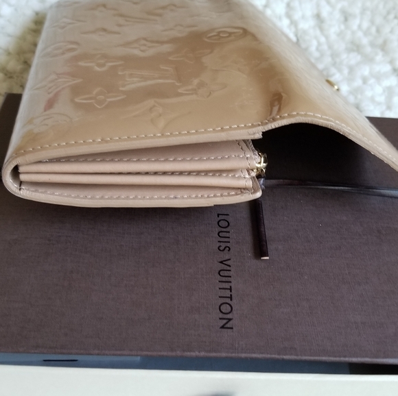 Louis Vuitton Wallet - Picture 8 of 14